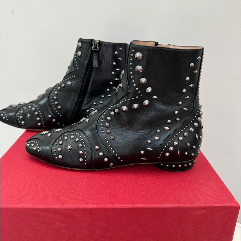 Valentino Garavani Studded Crystal Ankle Boots. Size 7.5. Excellent condition. - Picture 2 of 9